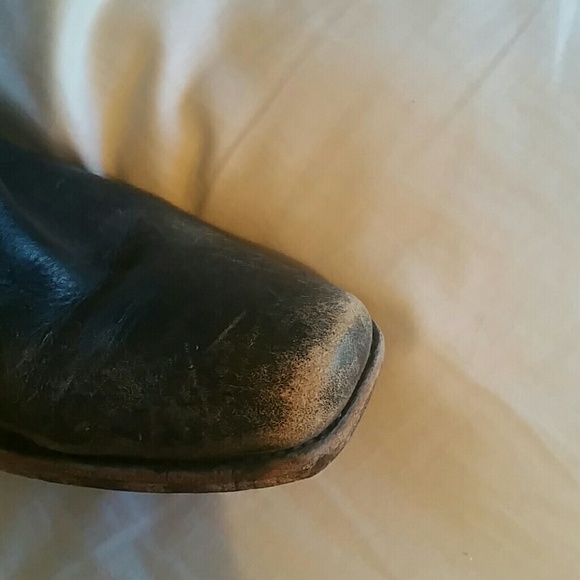 Boots - Picture 4 of 5